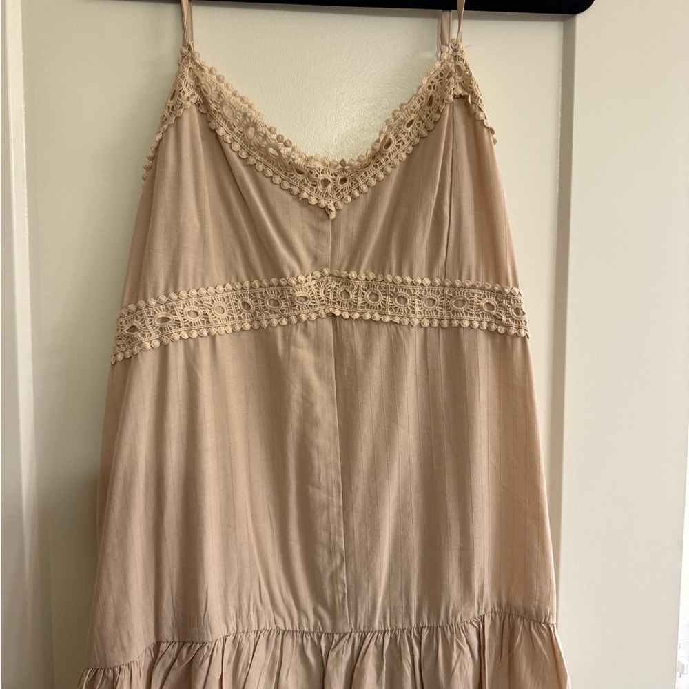 Chic Beige Top with Lace Detail